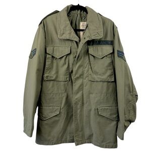 Vintage 1976 USAF Air Force Patched Military Field Jacket Coat Hood Men's S Long